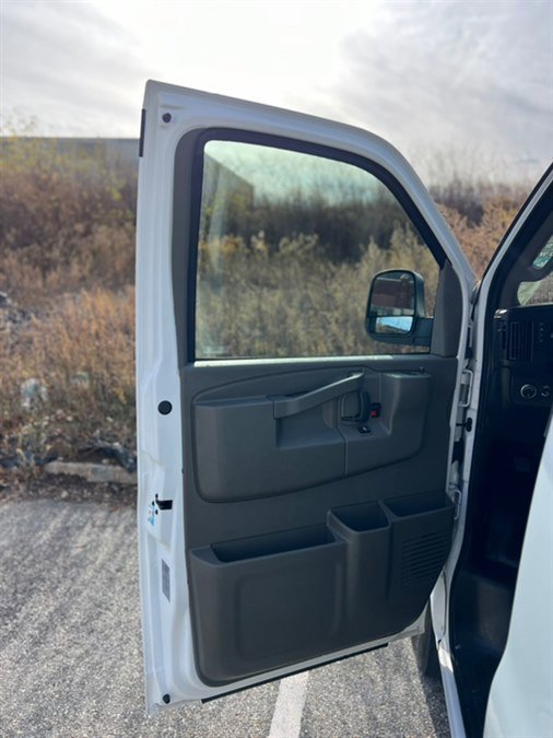 Used 2023 GMC Savana 2500 w/ Driver Convenience Package image 22