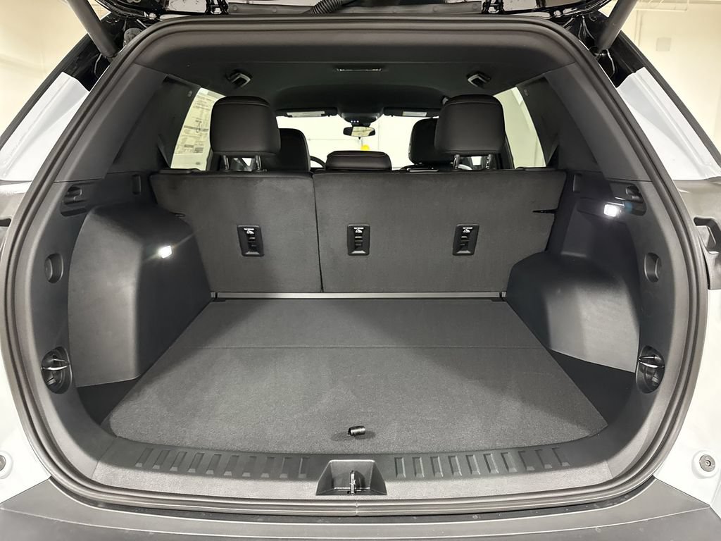 New 2027 Chevrolet Equinox RS FWD image 24