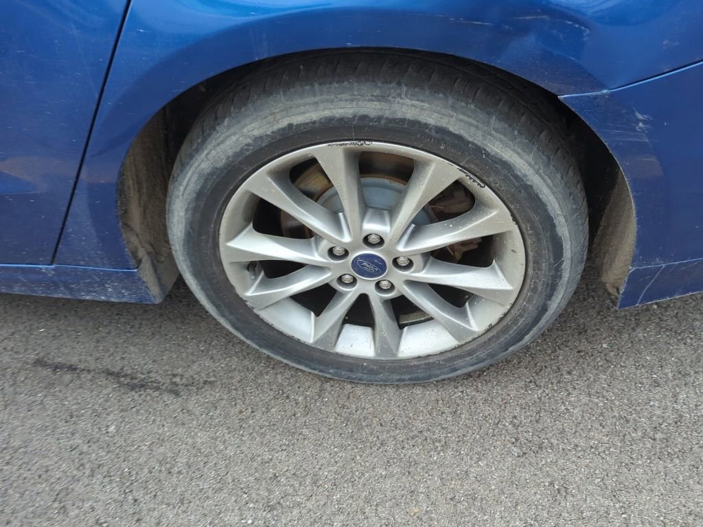 Used 2017 Ford Fusion Energi SE image 5