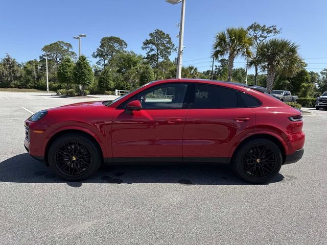 Used 2024 Porsche Cayenne Coupe AWD/4WD image 6