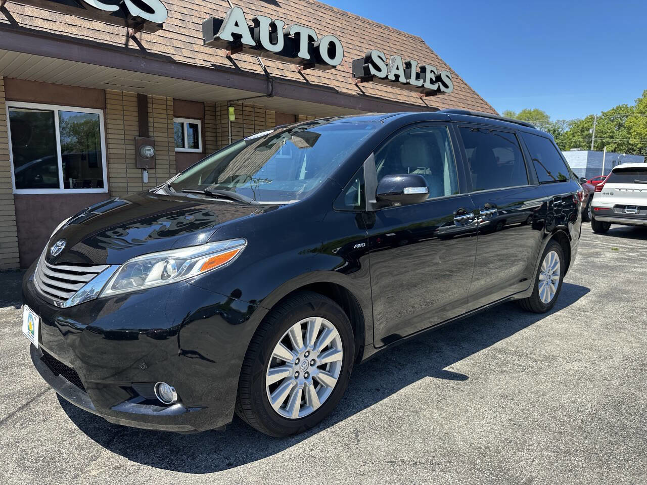 Used 2017 Toyota Sienna Limited Premium AWD/4WD image 21