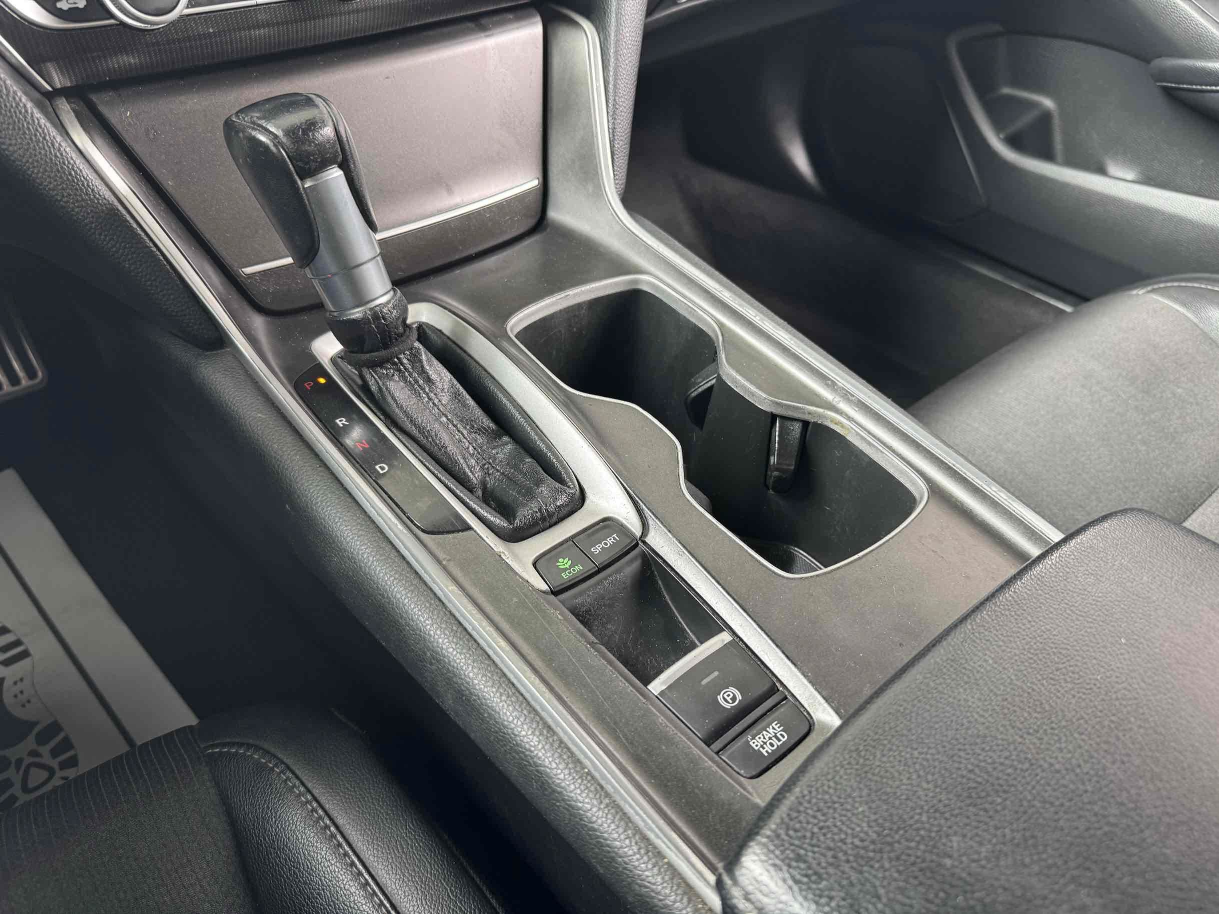 Used 2018 Honda Accord Sport image 11