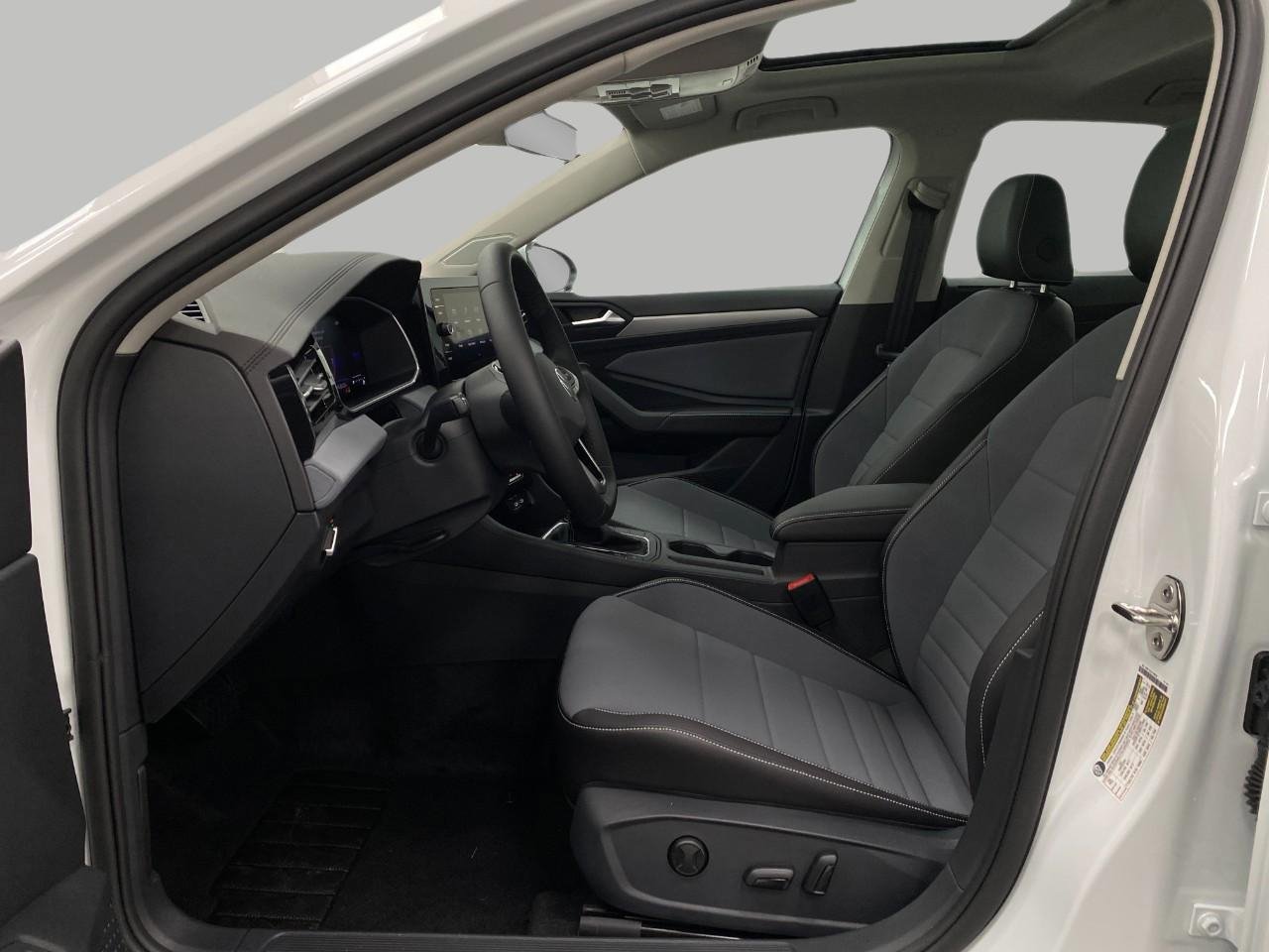 New 2025 Volkswagen Jetta SE image 26