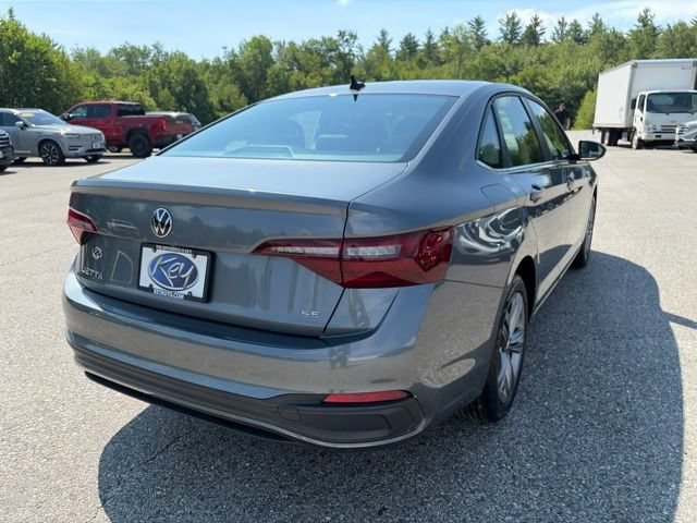 Used 2024 Volkswagen Jetta SE FWD image 7