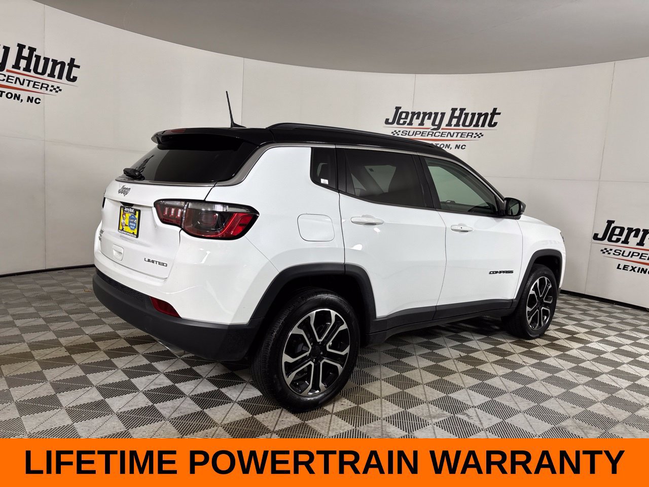 Used 2022 Jeep Compass Limited w/ Sun and Sound Group AWD/4WD image 6