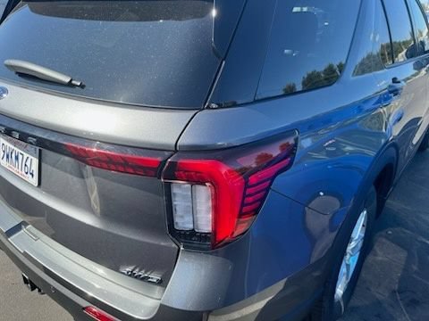 Used 2026 Ford Explorer Active AWD/4WD image 7