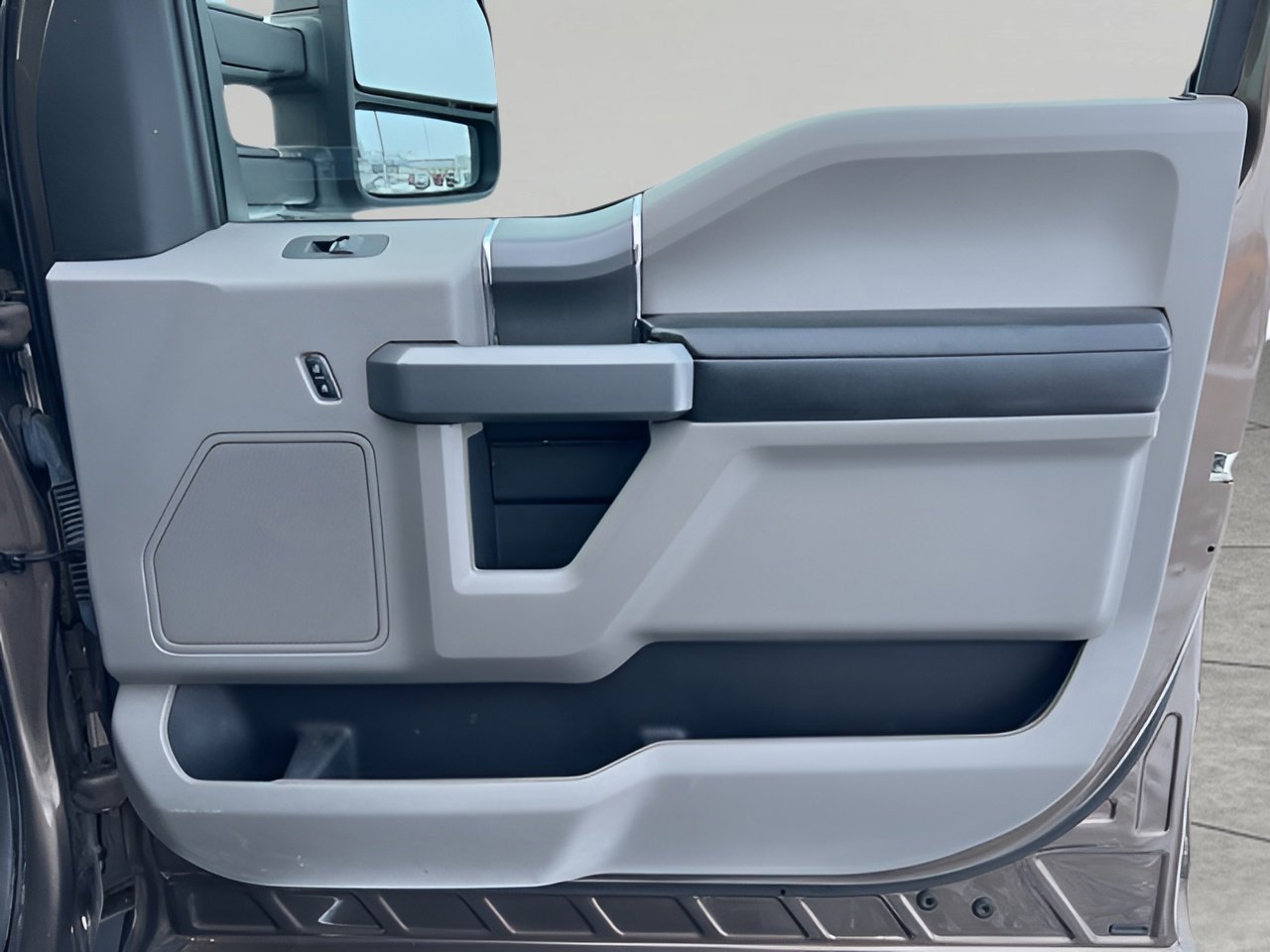 Used 2016 Ford F150 XLT w/ Equipment Group 302A Luxury image 37