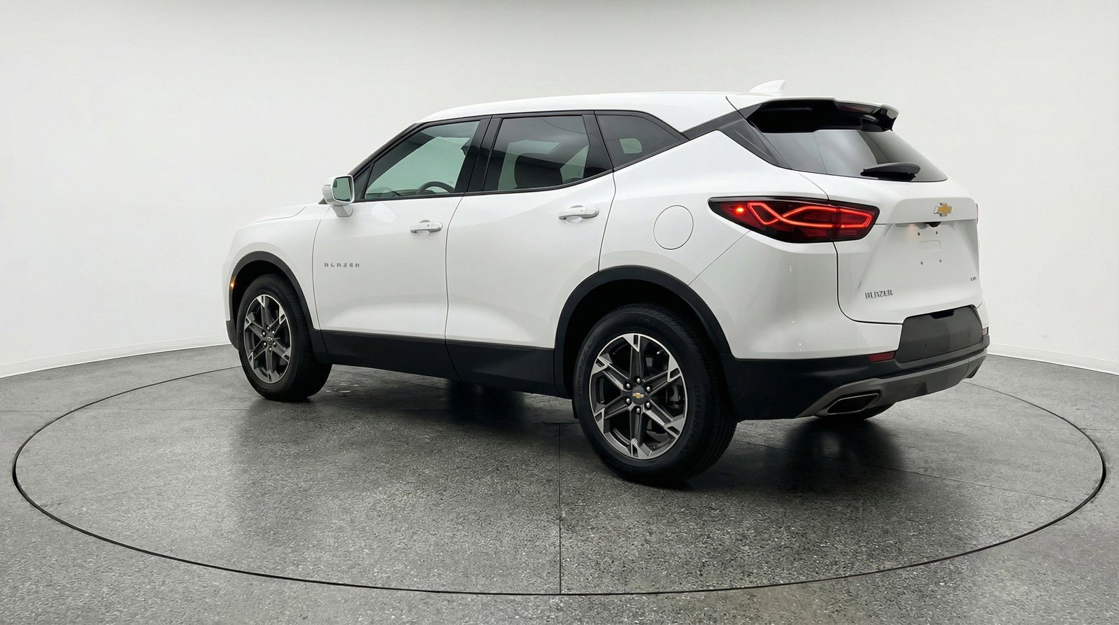 Used 2025 Chevrolet Blazer LT image 6