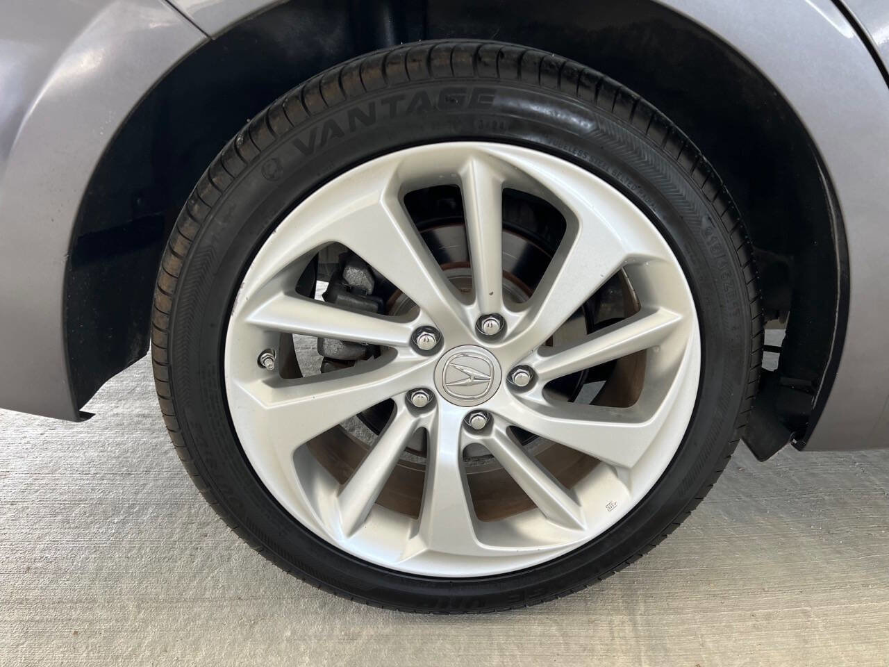 Used 2017 Acura ILX image 32