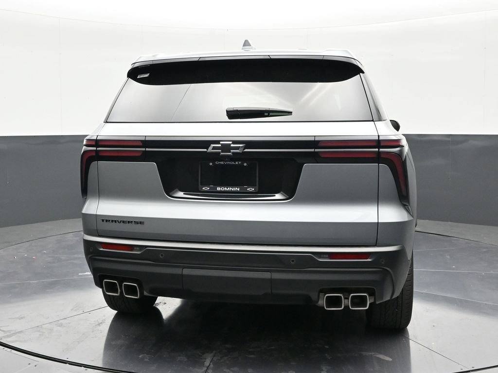 Used 2024 Chevrolet Traverse LS w/ Midnight/Sport Edition image 4