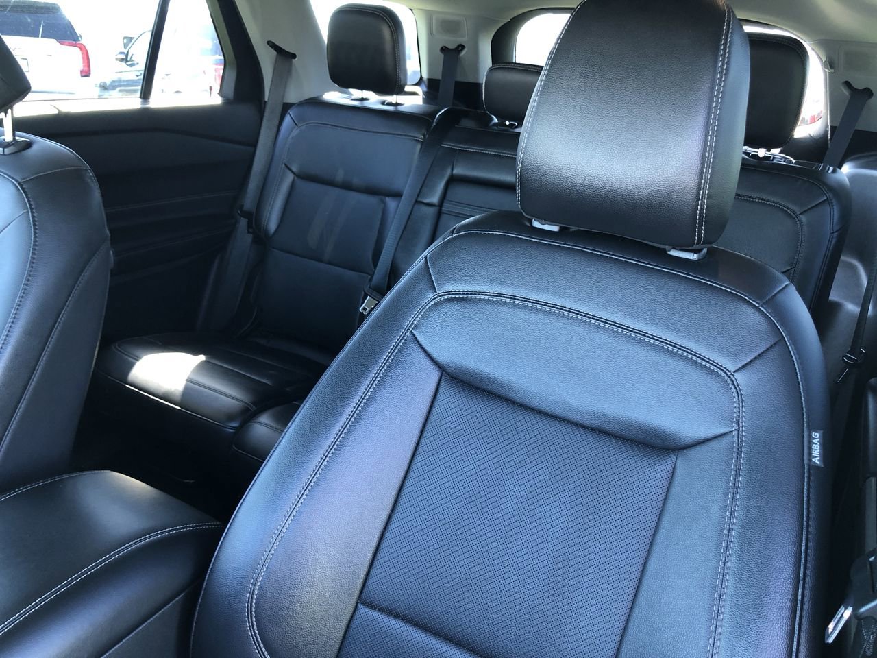 Used 2023 Ford Explorer Limited image 15