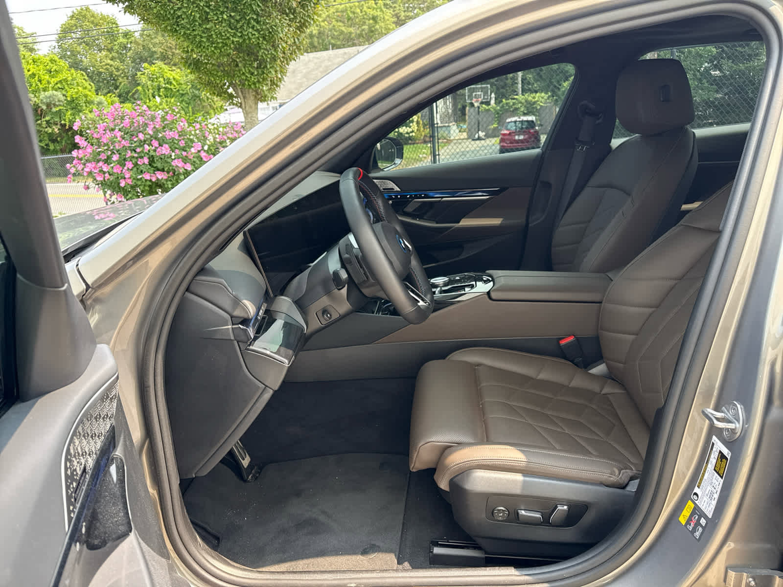 Certified 2024 BMW i5 M60 w/ Premium Package image 11