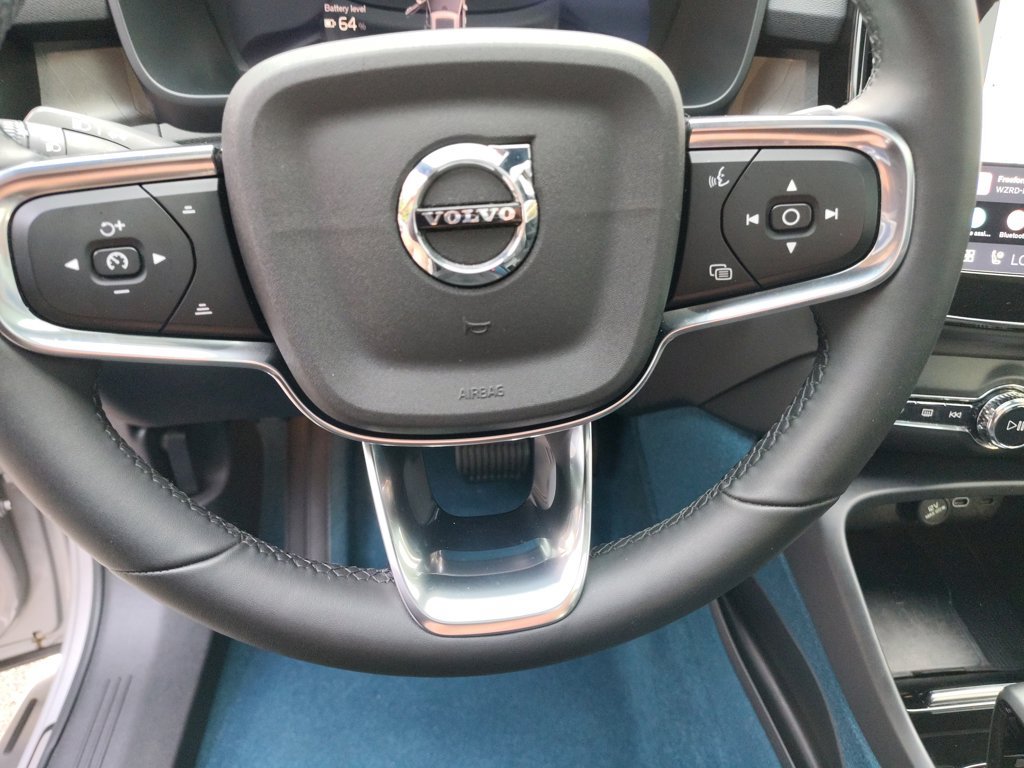 Used 2023 Volvo XC40 Recharge Ultimate AWD/4WD image 27