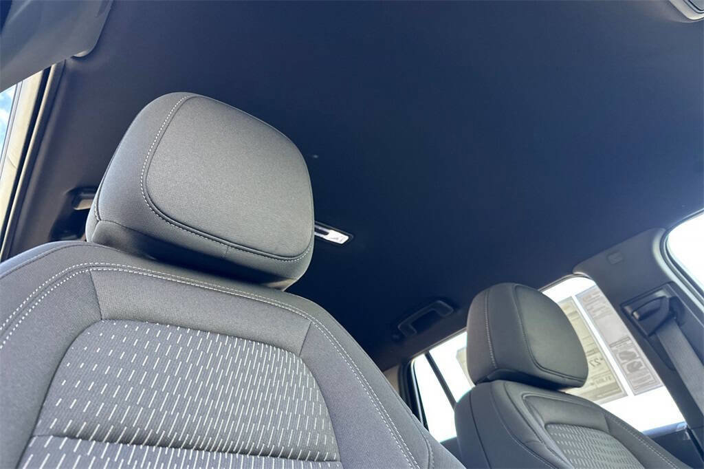 New 2026 Chevrolet Equinox LT image 18