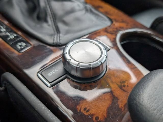 Used 2012 Mercedes-Benz SLK 350 image 33