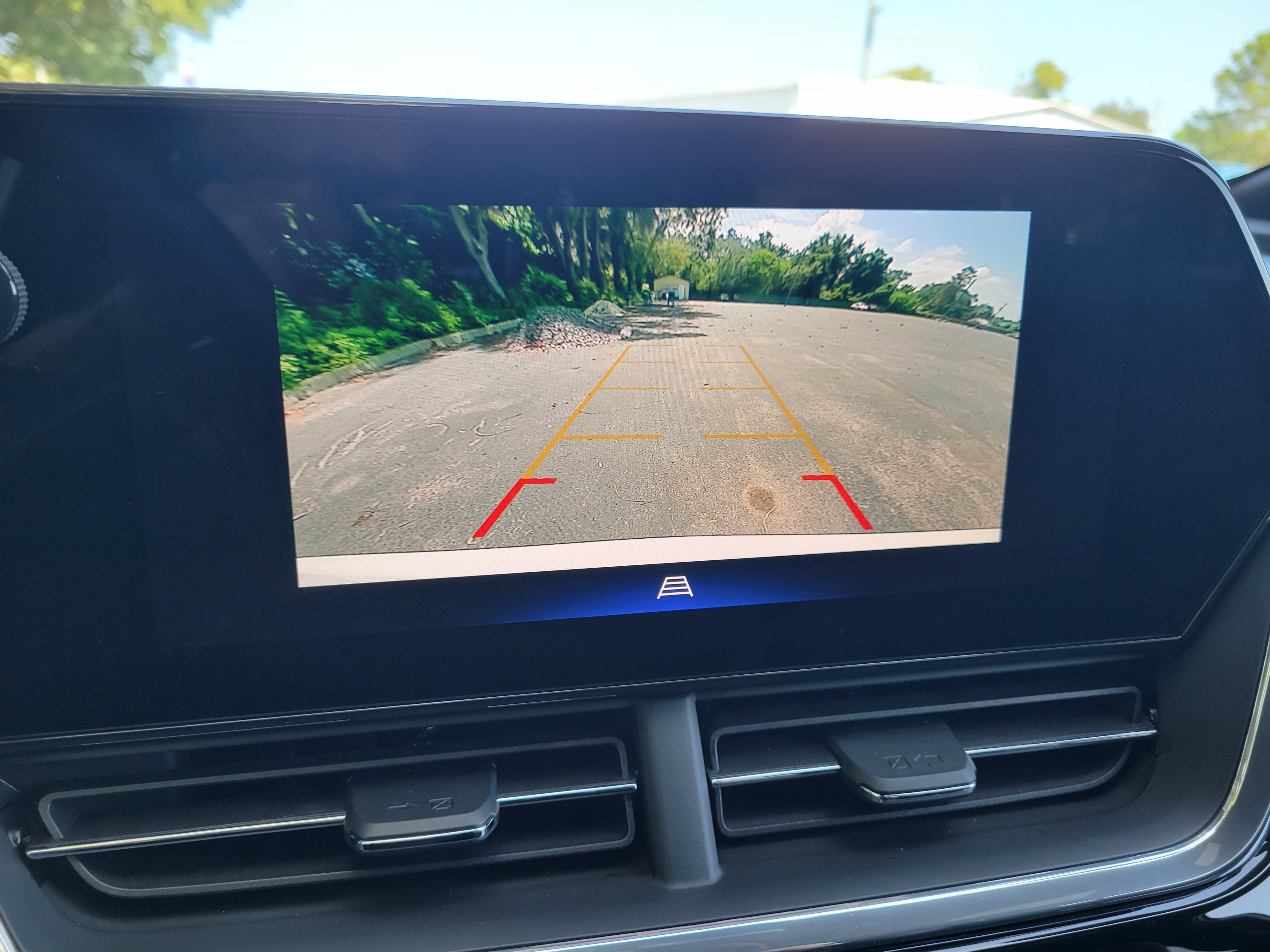 Certified 2024 Chevrolet Trax RS w/ Sunroof Package FWD image 18