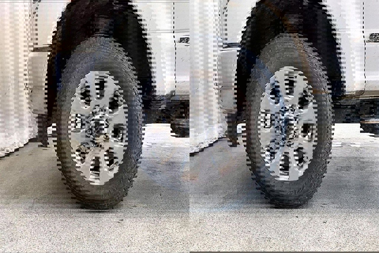 Used 2019 Ford F250 Lariat w/ Chrome Package image 6