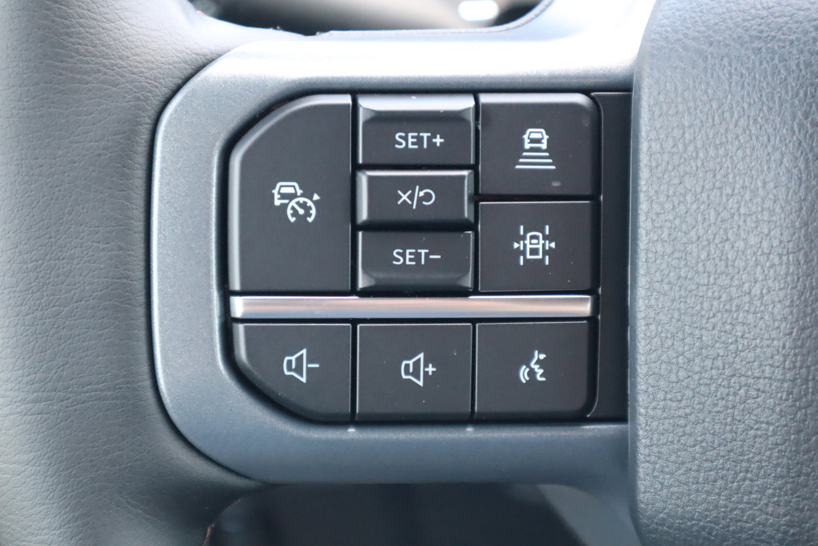 New 2025 Ford F150 Lariat w/ Equipment Group 501A Mid image 17