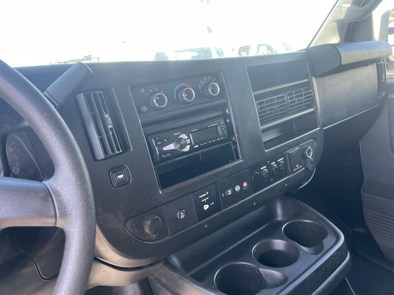 Used 2018 Chevrolet Express 2500 w/ Driver Convenience Package image 13