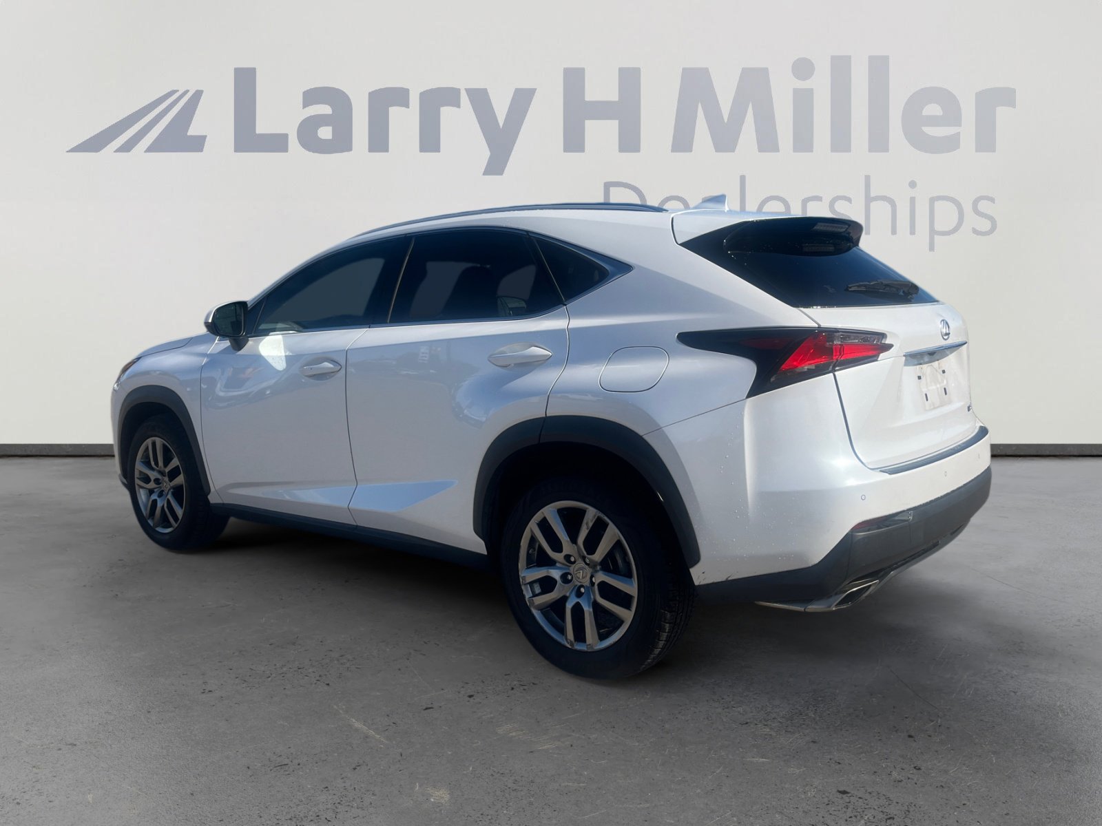 Used 2016 Lexus NX 200t FWD image 3