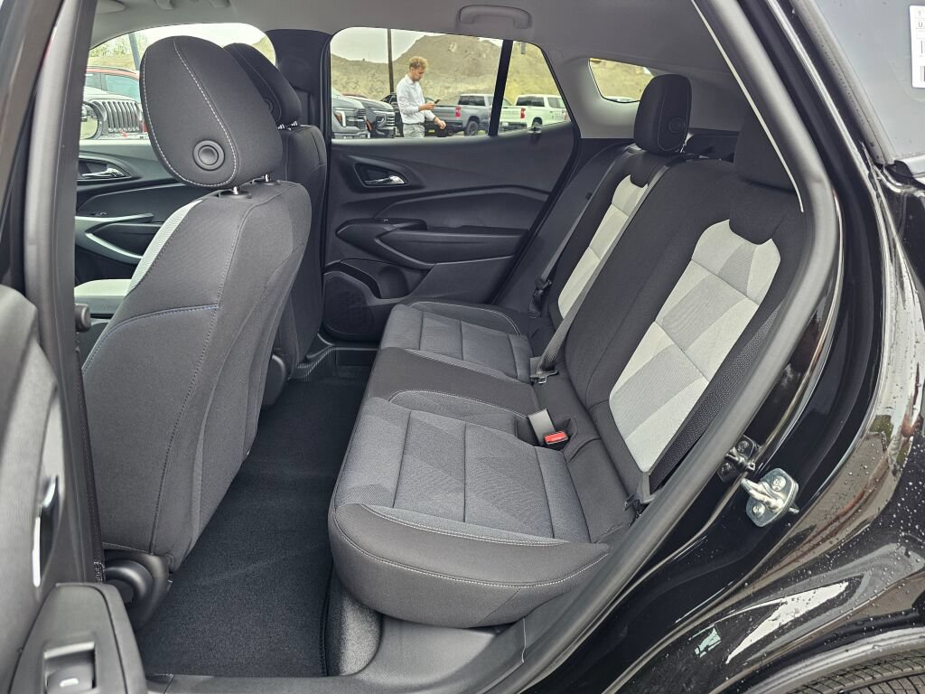 New 2026 Chevrolet Trax LS w/ LS Convenience Package FWD image 22