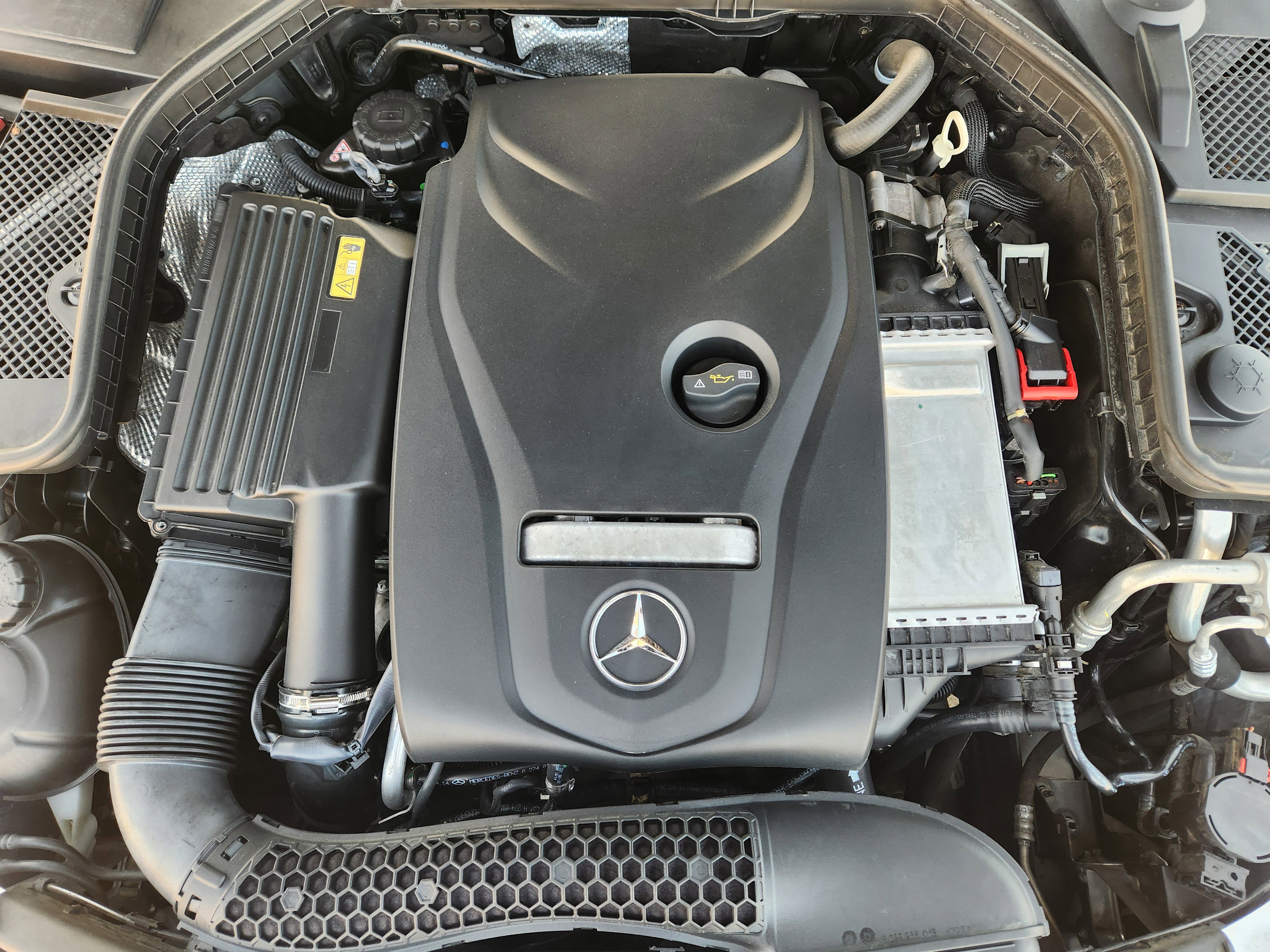 Used 2015 Mercedes-Benz C 300 4MATIC Sedan image 31