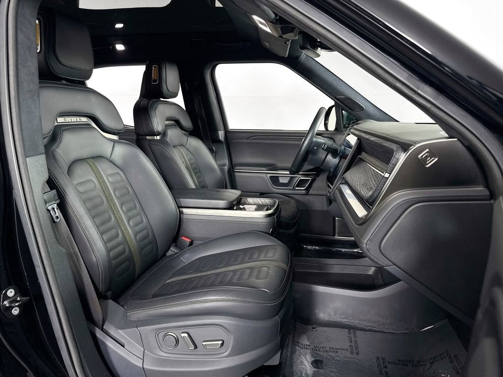 Used 2022 Rivian R1T Adventure image 32