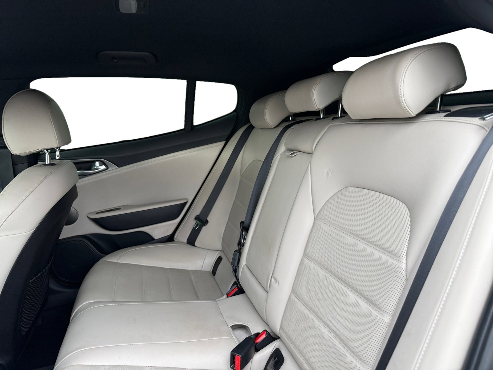 Used 2018 Kia Stinger GT2 image 9