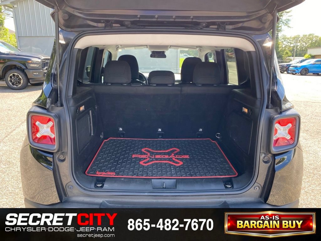 Used 2015 Jeep Renegade Trailhawk AWD/4WD image 9