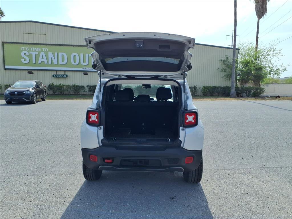 Used 2019 Jeep Renegade Trailhawk w/ Trailer Tow Group image 26