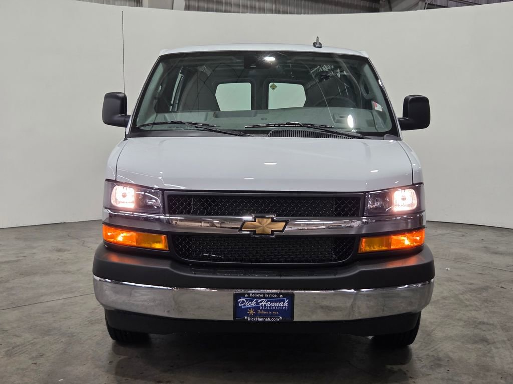 New 2025 Chevrolet Express 3500 Extended w/ Driver Convenience Package image 4
