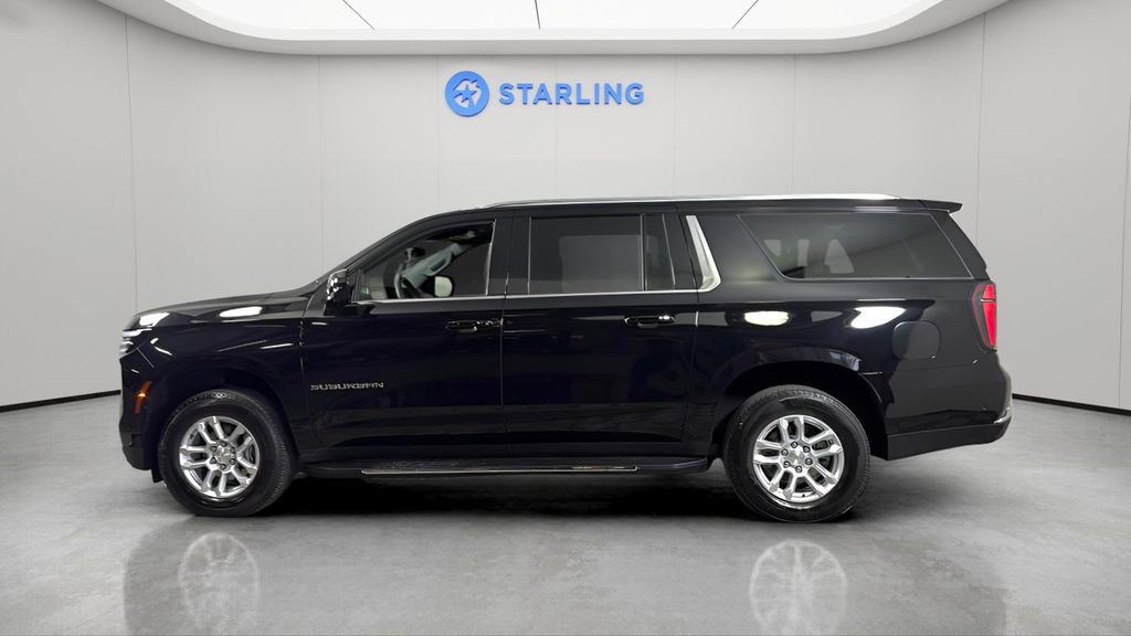 Used 2025 Chevrolet Suburban LS image 4