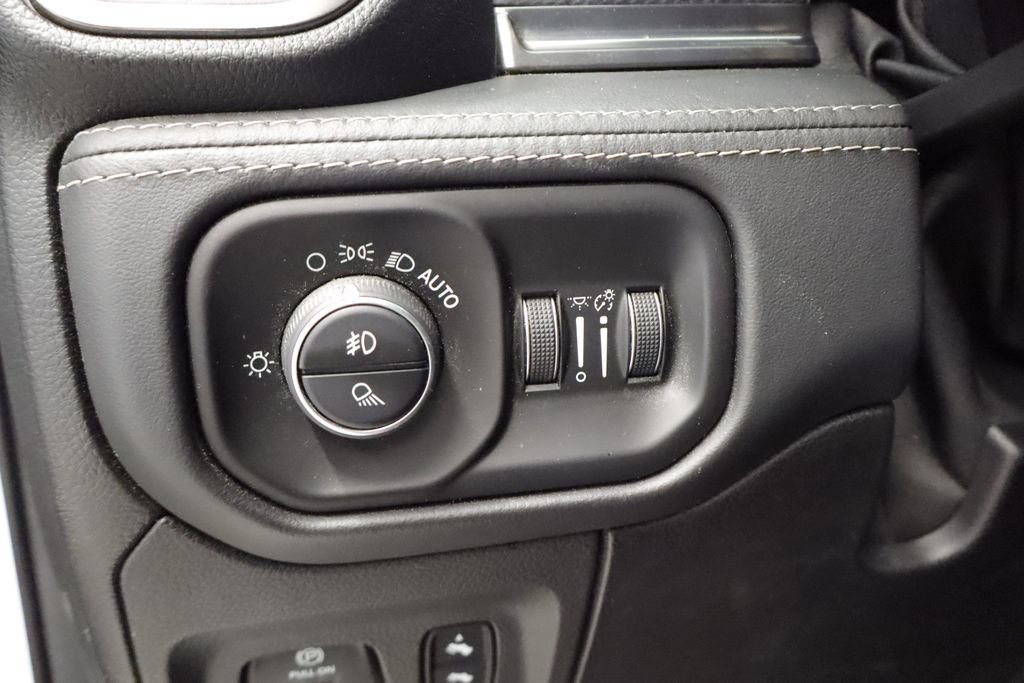 Used 2019 RAM 1500 Limited AWD/4WD image 23