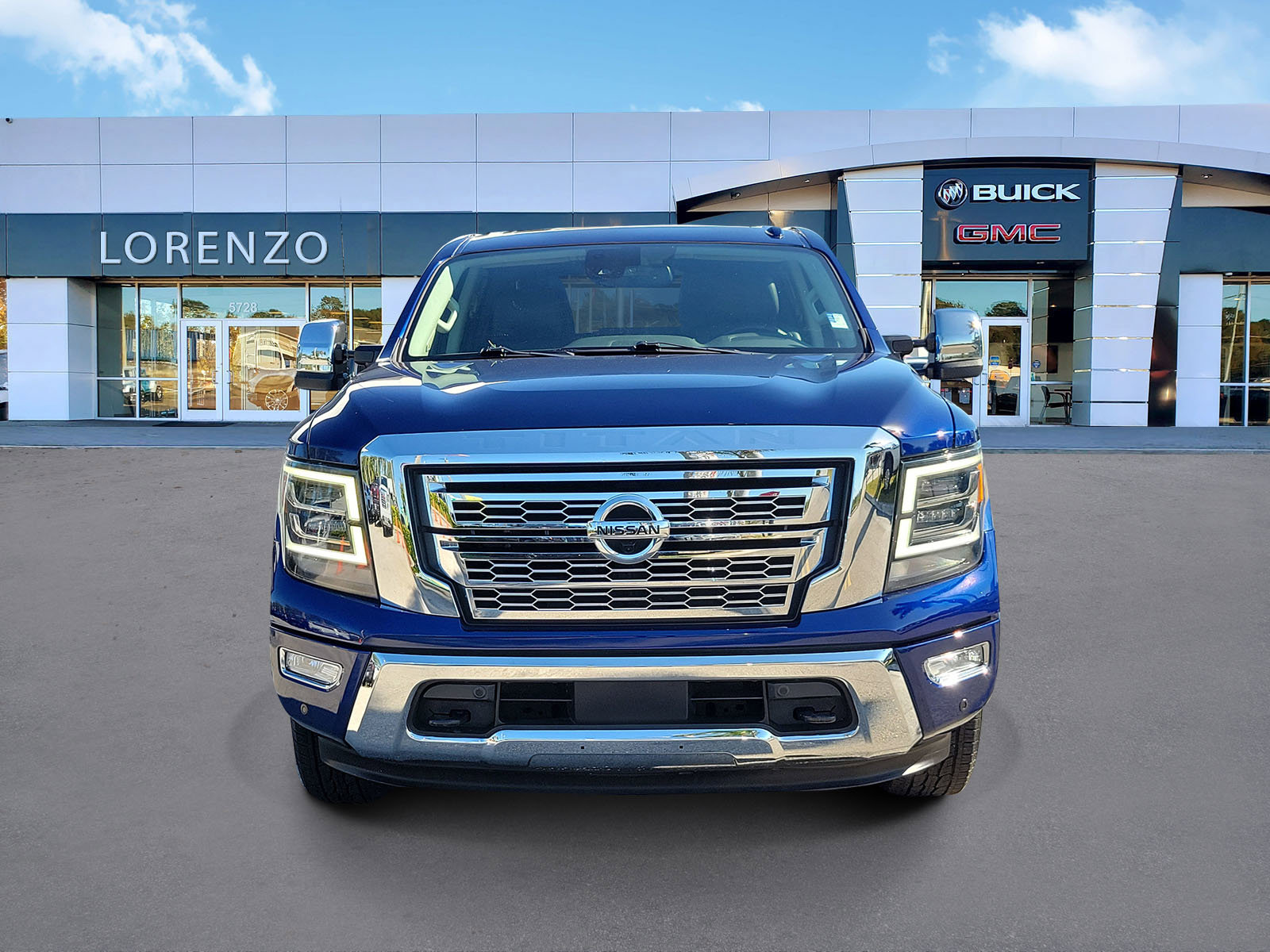 Used 2020 Nissan Titan SL w/ Moonroof Package image 2