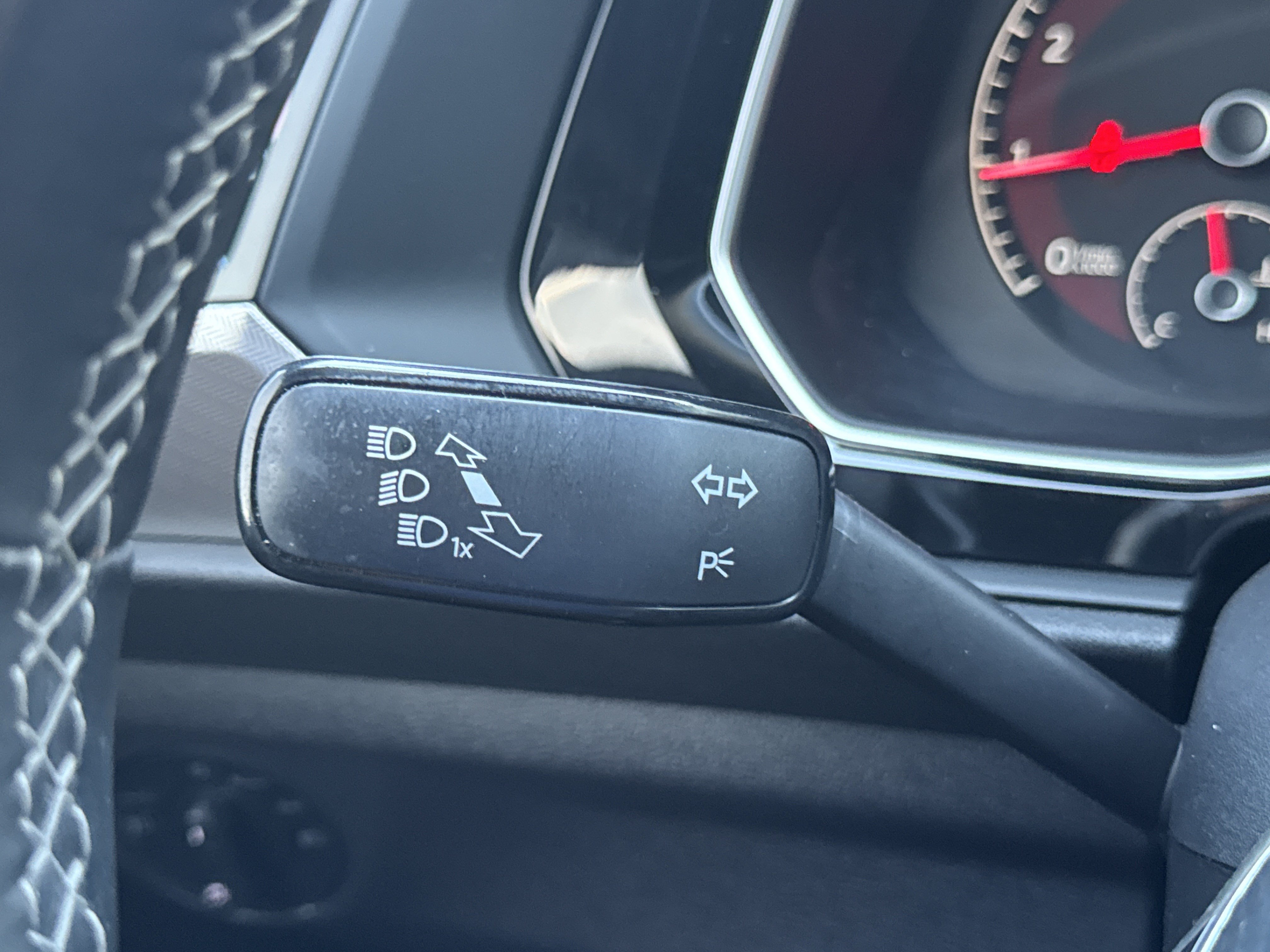 Used 2019 Volkswagen Jetta R-Line FWD image 16
