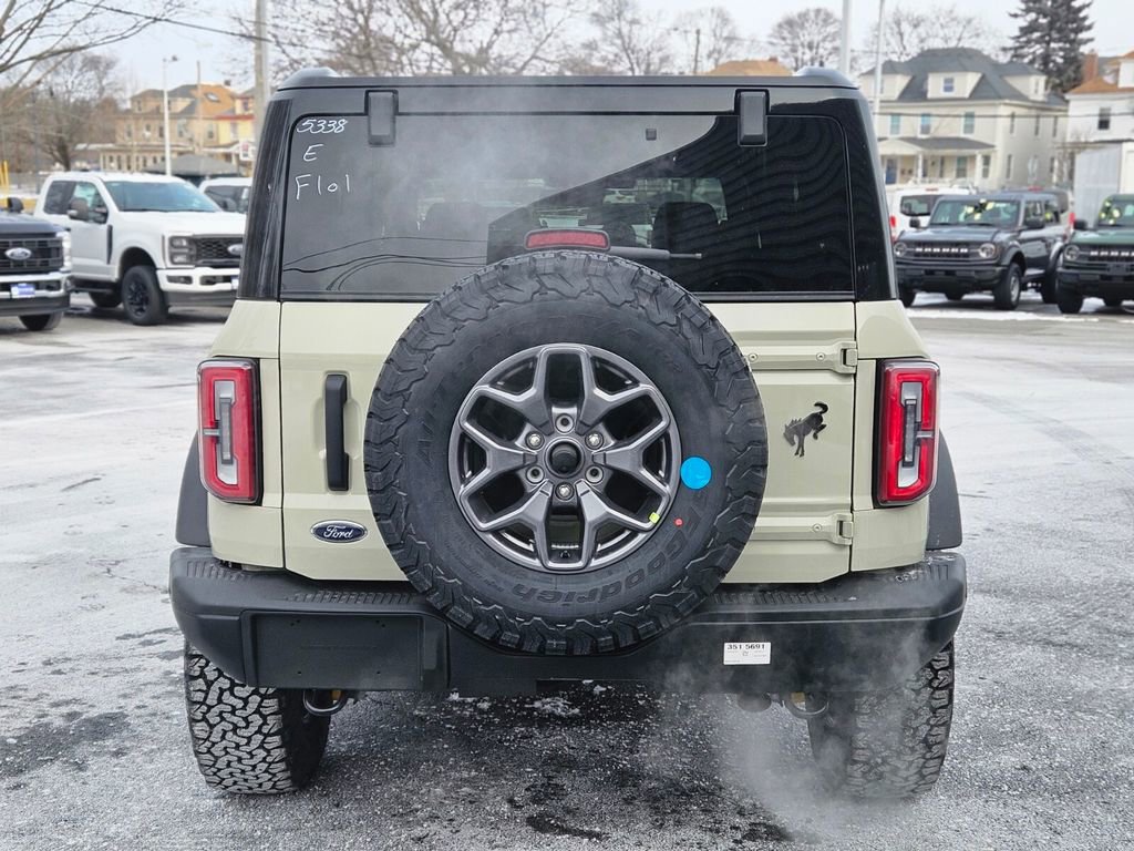New 2025 Ford Bronco Badlands w/ Black Appearance Package image 4