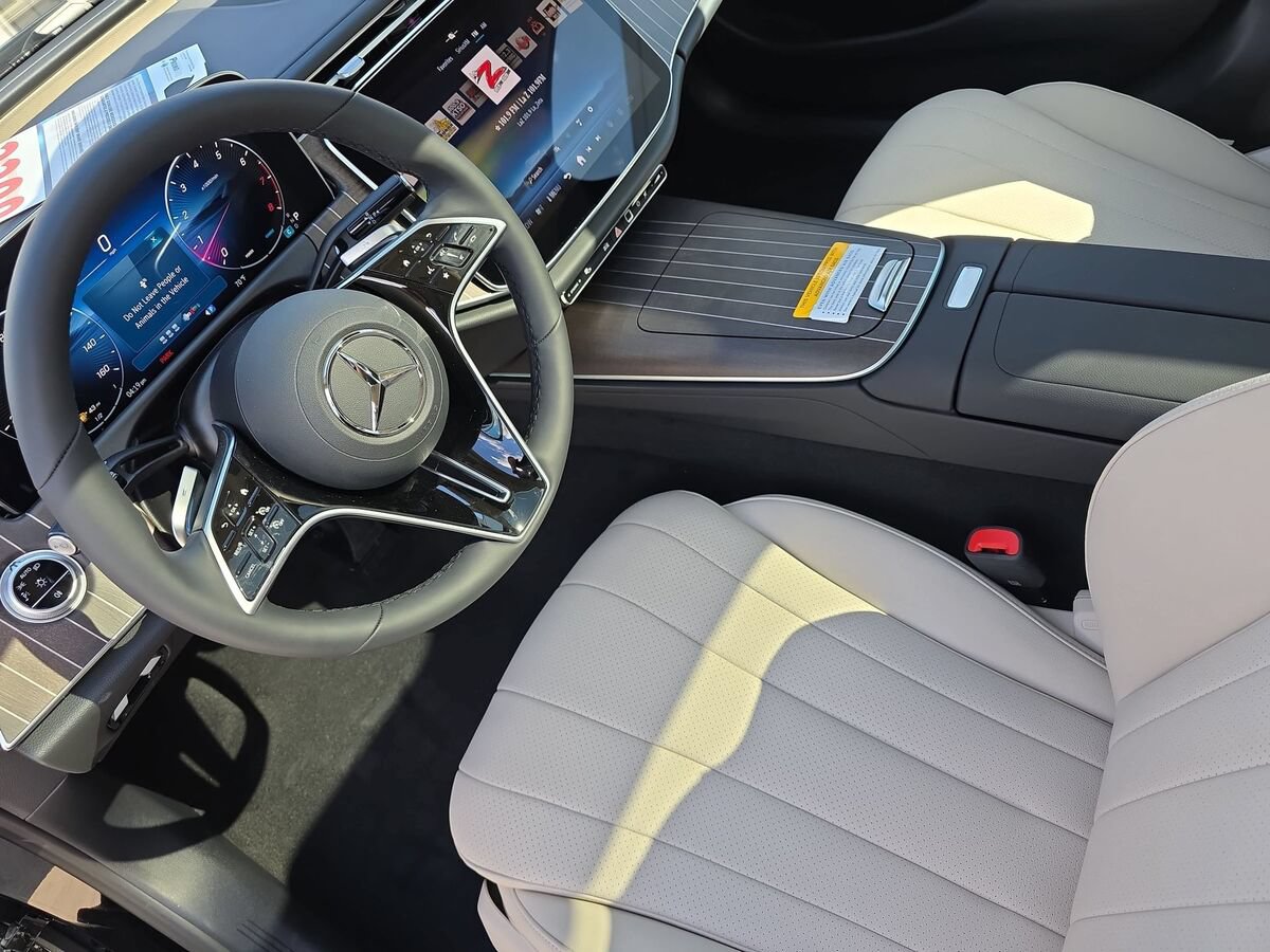 New 2026 Mercedes-Benz E 450 4MATIC Sedan image 16