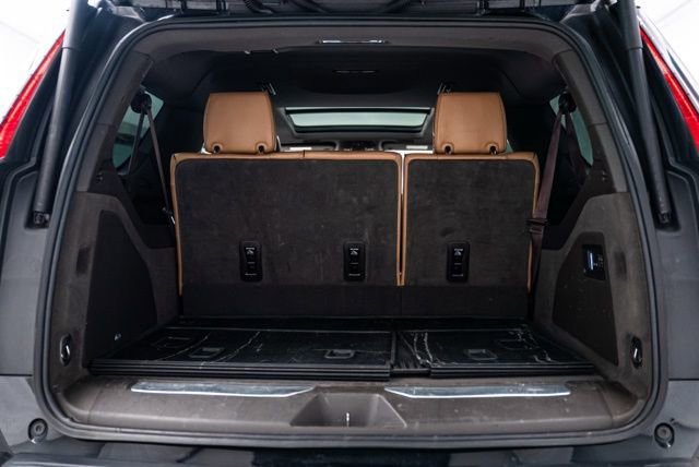 Used 2021 Cadillac Escalade ESV Premium Luxury image 29