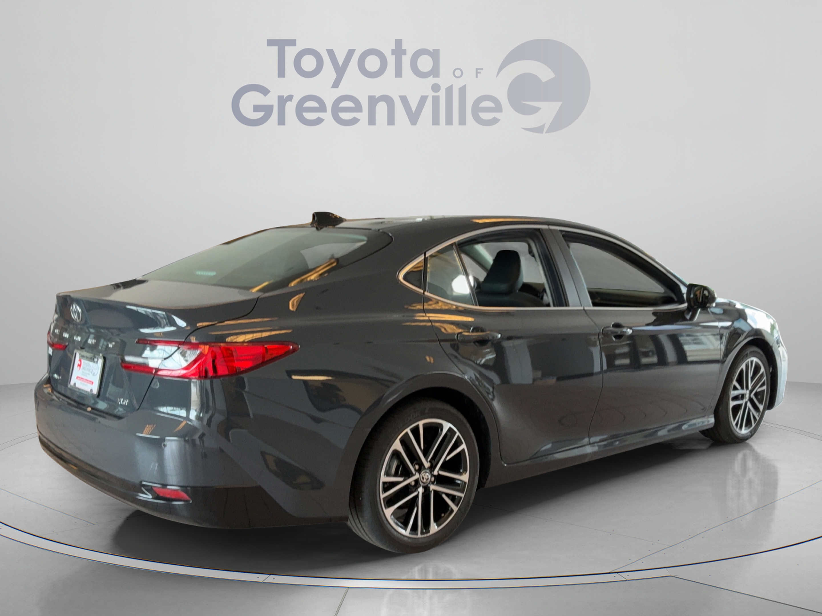 Used 2025 Toyota Camry XLE w/ Premium Plus Package FWD image 6