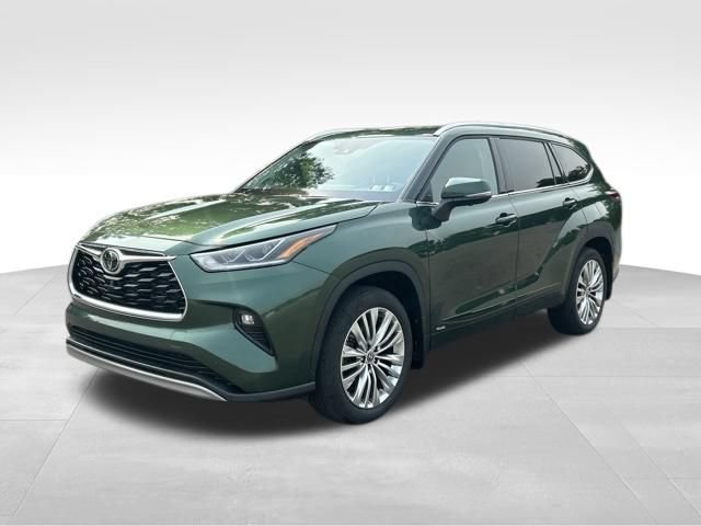 Used 2025 Toyota Highlander Platinum