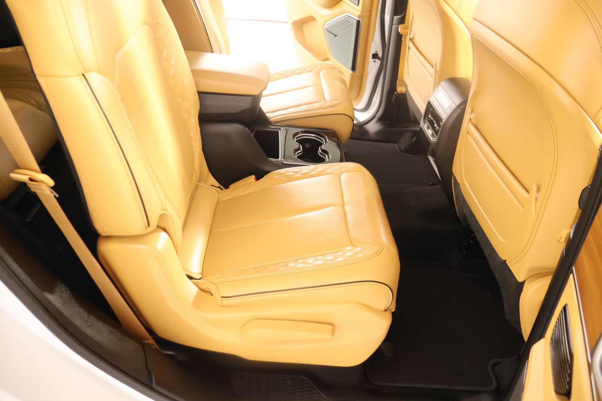 Used 2025 Jeep Grand Cherokee L Summit AWD/4WD image 16