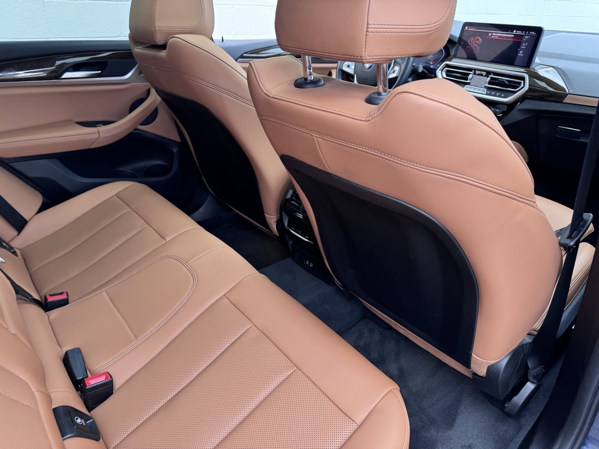 Used 2023 BMW X4 xDrive30i image 12