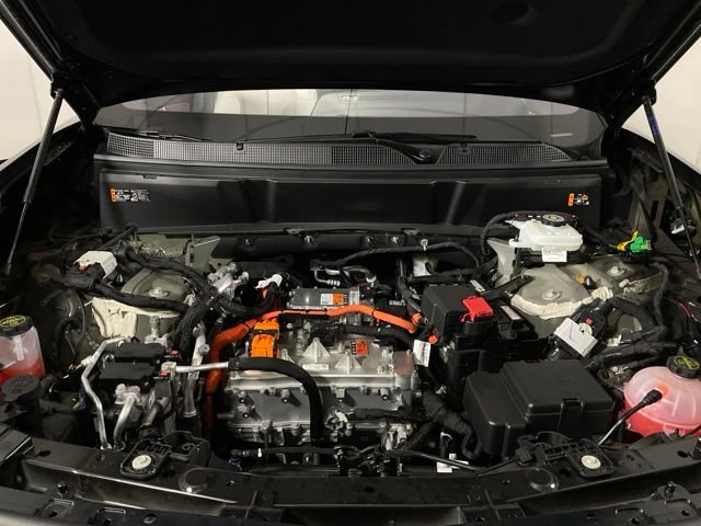 New 2026 Cadillac Vistiq Sport w/ LPO, Floor Liner Package image 39