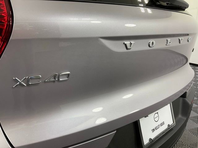 New 2026 Volvo XC40 B5 Plus w/ Protection Package Premier image 5