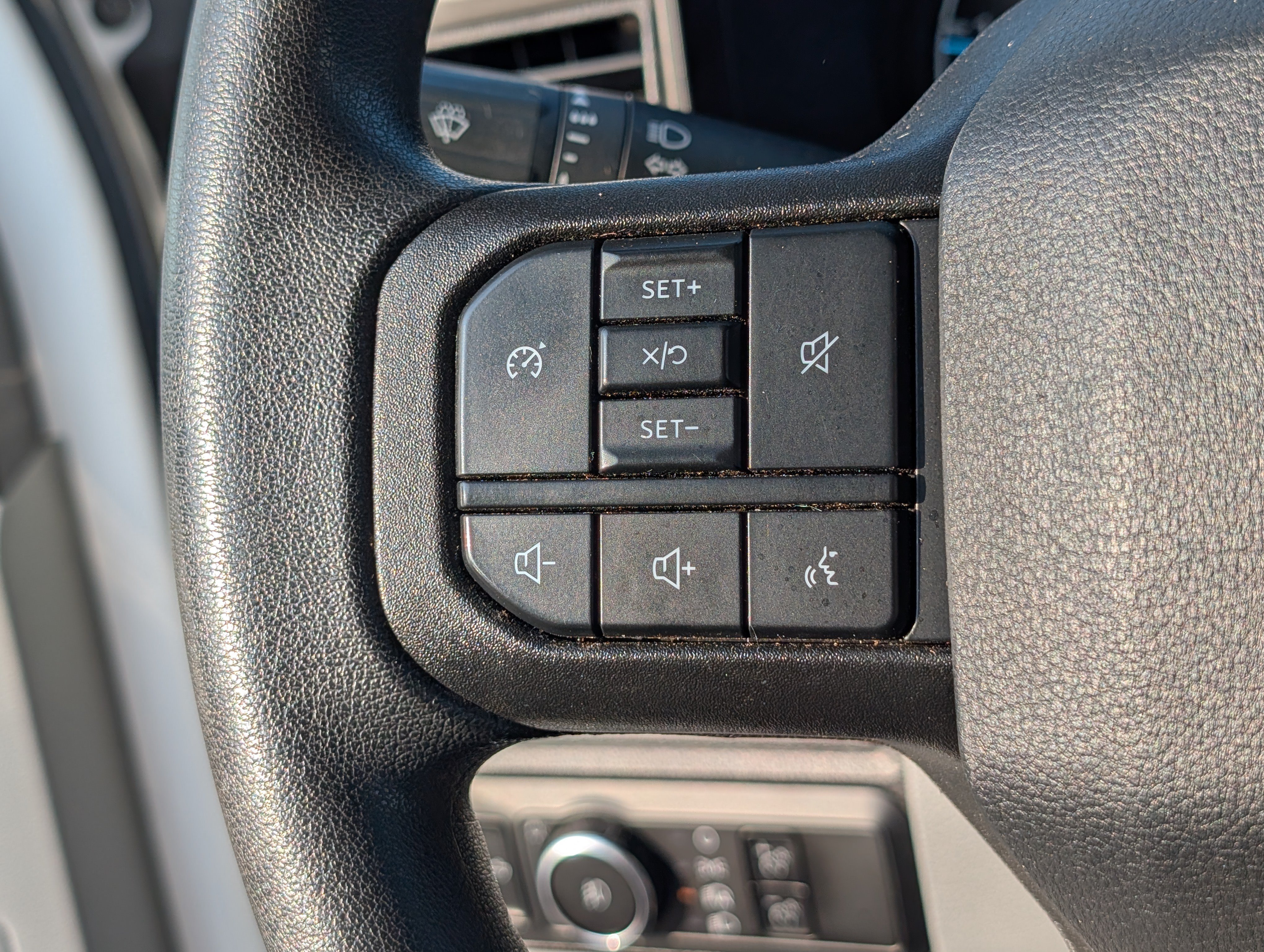 Used 2025 Ford F250 XLT AWD/4WD image 21