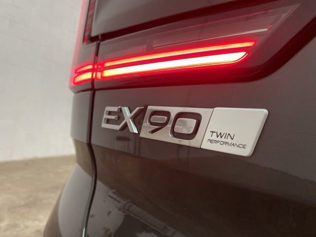 Used 2025 Volvo EX90 Ultra AWD/4WD image 94