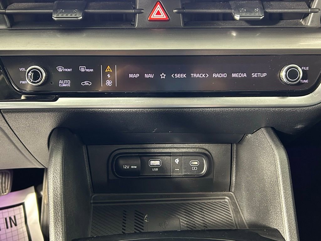 Used 2024 Kia Sportage EX image 20