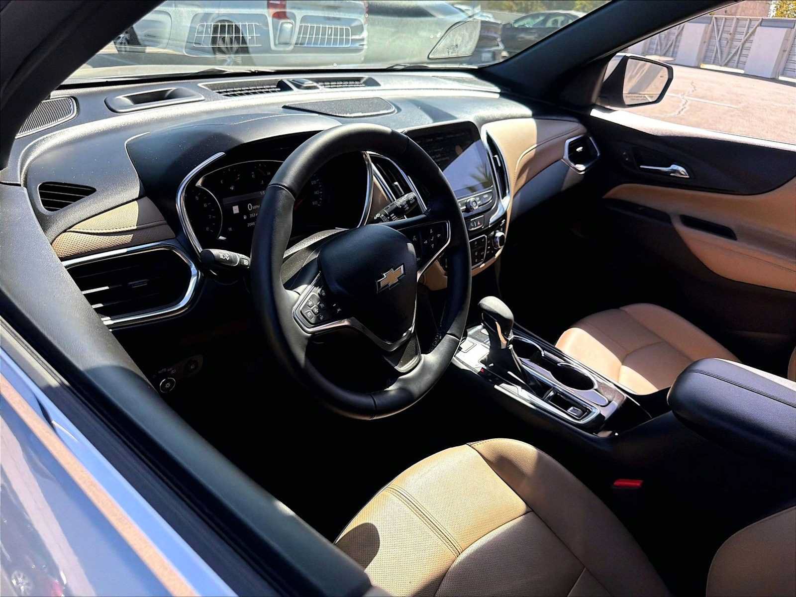 Used 2024 Chevrolet Equinox Premier AWD/4WD image 15