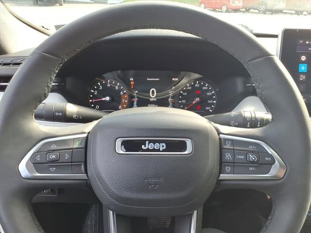 Certified 2023 Jeep Compass Limited image 23
