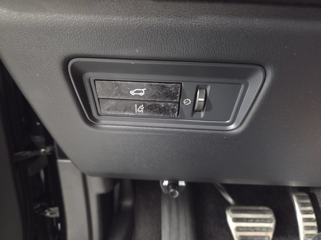 Used 2015 Land Rover Range Rover Supercharged AWD/4WD image 18